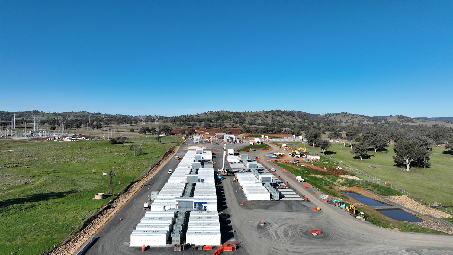 Aerial view of a large, grid scale BESS project developed by Akaysha Energy